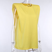Carica l'immagine nel visualizzatore di Gallery, T-shirt trapezio spalle imbottite