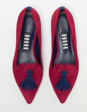 Carica l'immagine nel visualizzatore di Gallery, Mocassini a punta con nappine