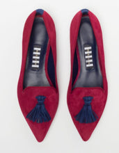 Carica l'immagine nel visualizzatore di Gallery, Mocassini a punta con nappine