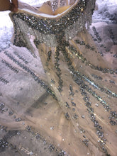 Carica l'immagine nel visualizzatore di Gallery, Luxury Crystal Jenner Met Dress 2021
