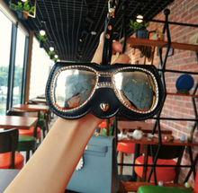 Carica l'immagine nel visualizzatore di Gallery, Custodia sunglasses