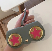 Carica l'immagine nel visualizzatore di Gallery, Custodia sunglasses