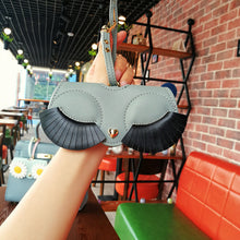 Carica l'immagine nel visualizzatore di Gallery, Custodia sunglasses