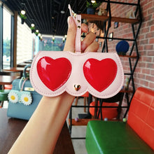 Carica l'immagine nel visualizzatore di Gallery, Custodia sunglasses