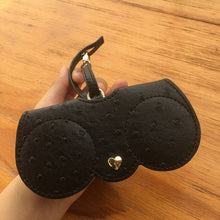 Carica l'immagine nel visualizzatore di Gallery, Custodia sunglasses