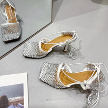 Carica l&#39;immagine nel visualizzatore di Gallery, Squared strass shoes
