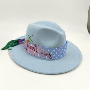 Cappello fedora nastro e charms