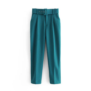 Pantaloni taglio classico con cintura