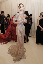 Carica l&#39;immagine nel visualizzatore di Gallery, Luxury Crystal Jenner Met Dress 2021
